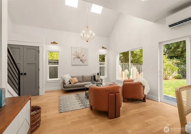 Photo 4 of Single family home for sale at 10530 Ashworth Ave N #B, Seattle, WA 98133 | MLS# NWM2573129 | Listing updated on 2026-09-25