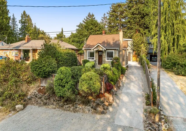 Photo 2 of Single family home for sale at 10530 Ashworth Ave N, Seattle, WA 98133 | MLS# NWM2573137 | Listing updated on 2026-09-25