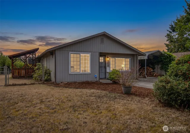 Photo 3 of Single family home for sale at 303 Olympia St E, Rainier, WA 98576 | MLS# NWM2573138 | Listing updated on 2026-09-25