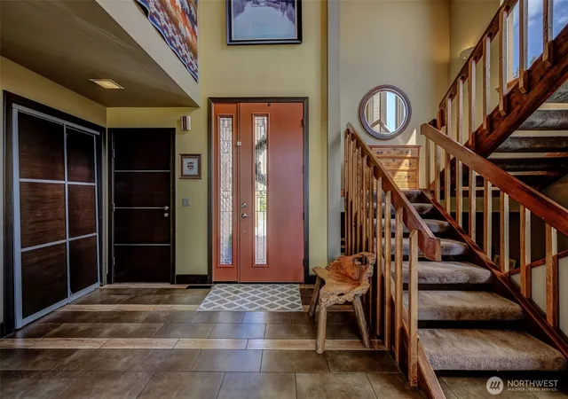 Photo 3 of Single family home for sale at 3808 School St, Wenatchee, WA 98801 | MLS# NWM2573140 | Listing updated on 2026-09-24