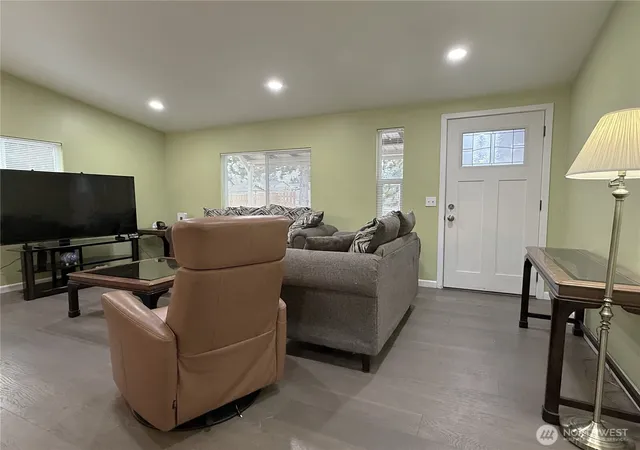 Photo 4 of Manufactured home for sale at 8329 19Th Ave Ct E #14, Tacoma, WA 98404 | MLS# NWM2573143 | Listing updated on 2026-09-25