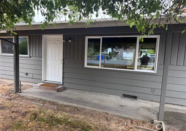 Photo 1 of Single family home for sale at 12708 Se 164th Street, Renton, WA 98058 | MLS# NWM2573144 | Listing updated on 2026-09-25