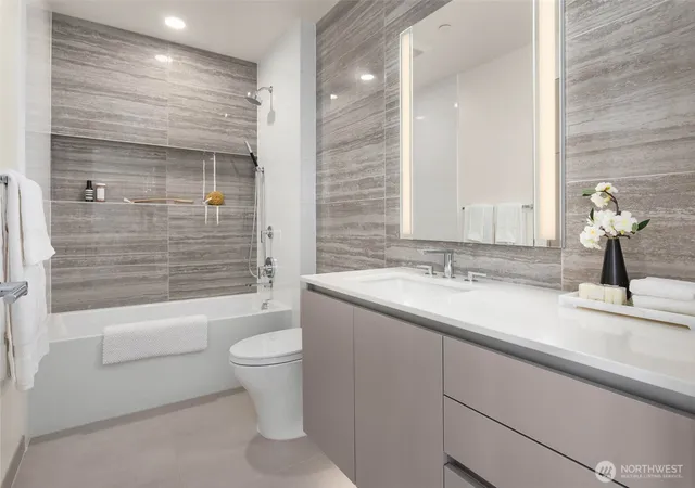 Photo 4 of Condo for sale at 2510 6Th Ave #3501, Seattle, WA 98121 | MLS# NWM2573151 | Listing updated on 2026-08-27
