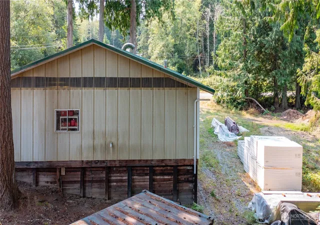 Photo 3 of Sale Pending at 3016 Camp 2 Rd, Sedro Woolley, WA 98284 | MLS# NWM2573154 | Listing updated on 2026-09-06
