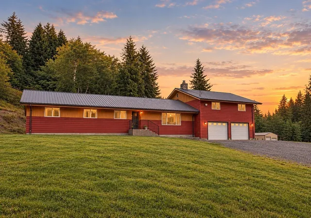 Photo 1 of Single family home for sale at 161 Lund Rd, Cosmopolis, WA 98537 | MLS# NWM2573177 | Listing updated on 2026-10-18