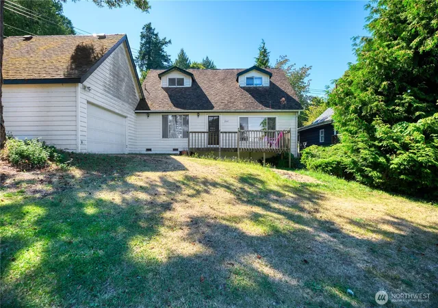 Photo 2 of Sale Pending at 2145 Fir St, Point Roberts, WA 98281 | MLS# NWM2573179 | Listing updated on 2026-09-29