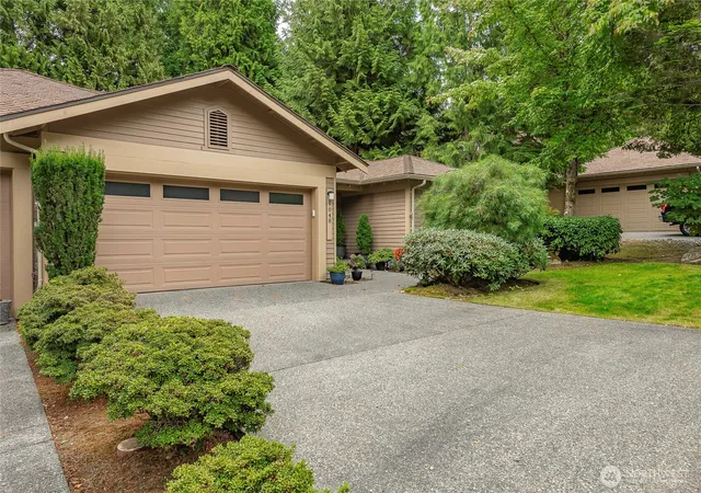 Photo 2 of Sale Pending at 9048 Gleneagle Dr, Blaine, WA 98230 | MLS# NWM2573182 | Listing updated on 2026-09-28