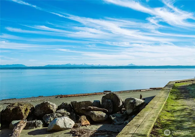 Photo 4 of Single family home for sale at 1552 Thompson Dr, Camano Island, WA 98282 | MLS# NWM2573187 | Listing updated on 2026-10-03