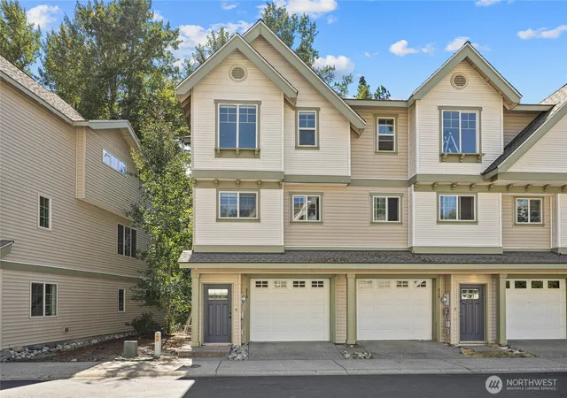 Photo 2 of Townhouse for sale at 215 Sagebrook Ln, Cle Elum, WA 98922 | MLS# NWM2573193 | Listing updated on 2026-09-25