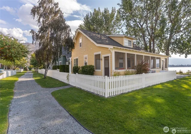Photo 1 of Single family home for sale at 117 Barefoot Ln, Oroville, WA 98844 | MLS# NWM2573197 | Listing updated on 2026-10-07