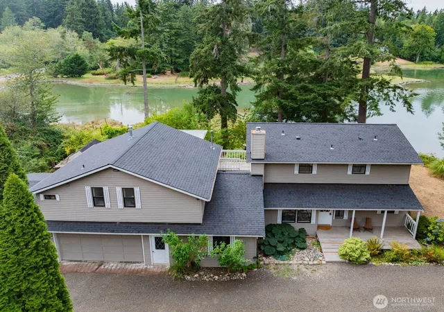 Photo 4 of Single family home for sale at 15449 Virginia Point Rd Ne, Poulsbo, WA 98370 | MLS# NWM2573209 | Listing updated on 2026-09-23