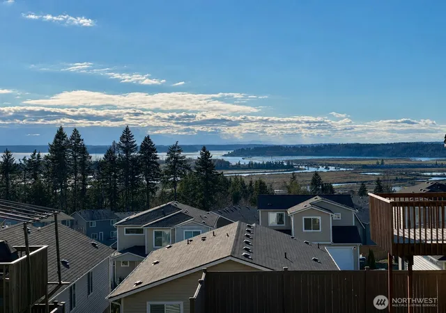 Photo 2 of Sale Pending at 4334 69th Ave Ne, Marysville, WA 98270 | MLS# NWM2573212 | Listing updated on 2026-09-25