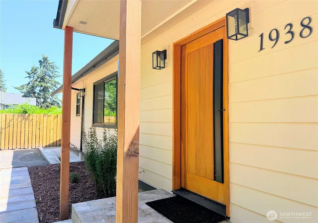 Photo 2 of Condo for sale at 1938 A St Se, Auburn, WA 98002 | MLS# NWM2573231 | Listing updated on 2026-10-01
