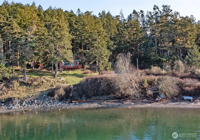 Photo 4 of Single family home for sale at 24 Starboard Rd, Lopez Island, WA 98261 | MLS# NWM2573232 | Listing updated on 2026-09-25