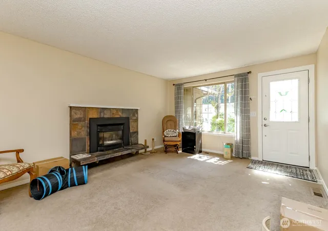 Photo 3 of Sale Pending at 29313 45th Place S, Auburn, WA 98001 | MLS# NWM2573250 | Listing updated on 2026-09-23