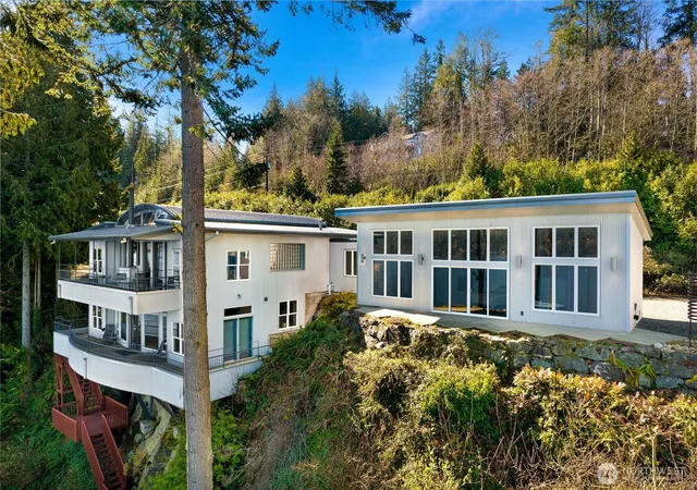 Photo 3 of Single family home for sale at 2500 Lake Whatcom Blvd, Bellingham, WA 98229 | MLS# NWM2573251 | Listing updated on 2026-09-25