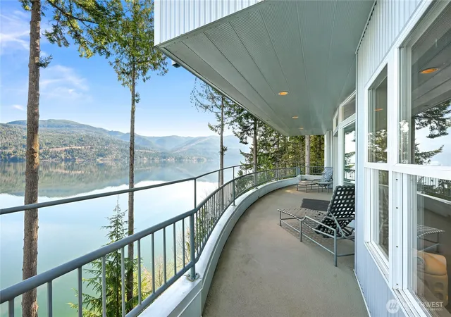 Photo 4 of Single family home for sale at 2500 Lake Whatcom Blvd, Bellingham, WA 98229 | MLS# NWM2573251 | Listing updated on 2026-09-25