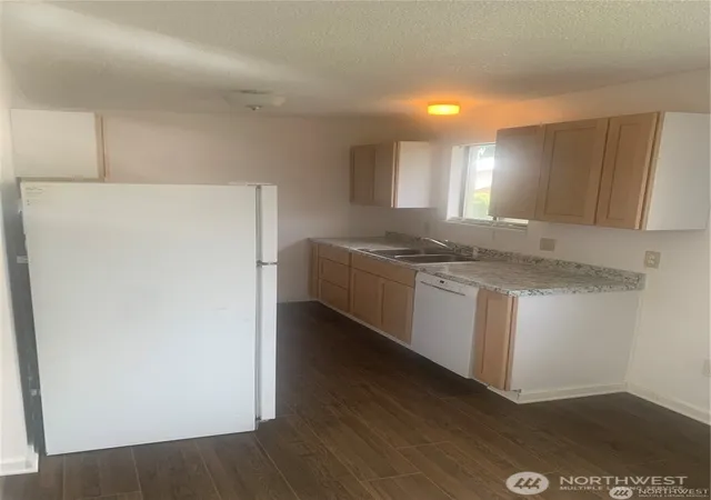 Photo 4 of Multi family home for sale at 503 First St, Wenatchee, WA 98801 | MLS# NWM2573254 | Listing updated on 2026-09-17