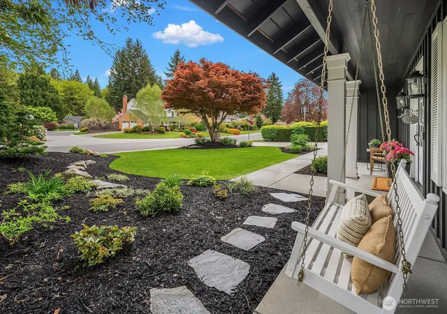 Photo 2 of Single family home for sale at 3819 204th Ave Ne, Sammamish, WA 98074 | MLS# NWM2573255 | Listing updated on 2026-10-01