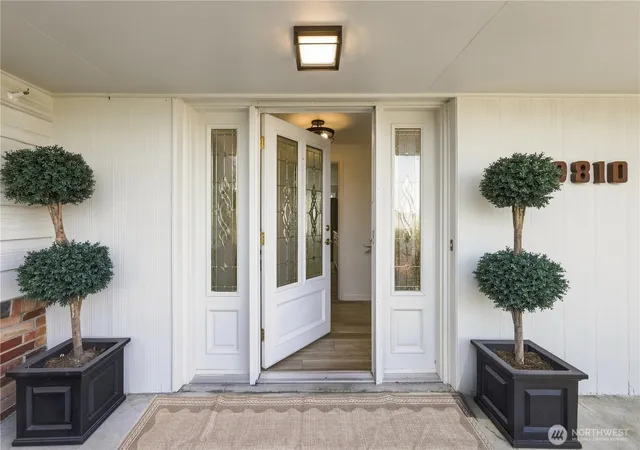 Photo 3 of Single family home for sale at 9810 Vineyard Crest, Bellevue, WA 98004 | MLS# NWM2573257 | Listing updated on 2026-09-29
