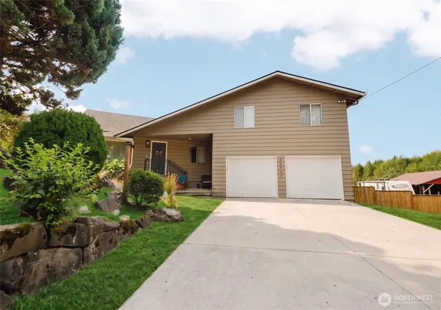 Photo 1 of Single family home for sale at 38908 Ne Amboy Rd, Yacolt, WA 98675 | MLS# NWM2573277 | Listing updated on 2026-09-17