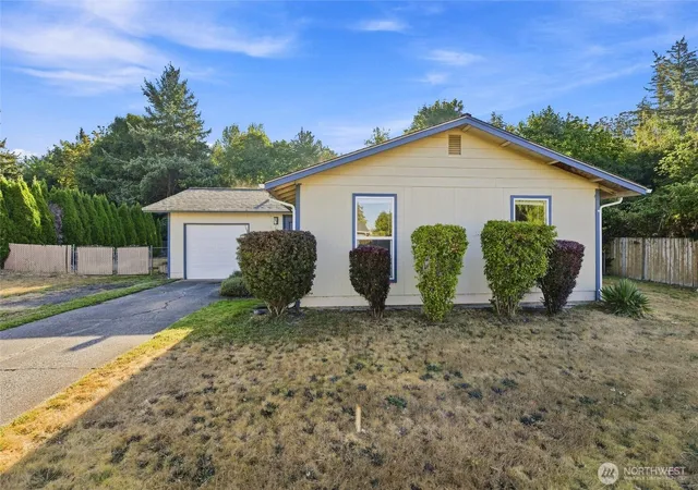 Photo 2 of Sale Pending at 283 Pollman Cir, Lynden, WA 98264 | MLS# NWM2573286 | Listing updated on 2026-09-25