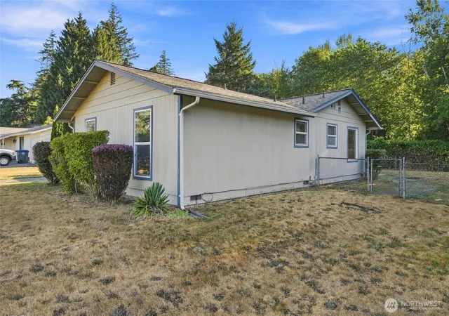 Photo 3 of Sale Pending at 283 Pollman Cir, Lynden, WA 98264 | MLS# NWM2573286 | Listing updated on 2026-09-25