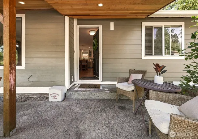 Photo 2 of Single family home for sale at 29412 216th Ave Se, Black Diamond, WA 98010 | MLS# NWM2573287 | Listing updated on 2026-09-22