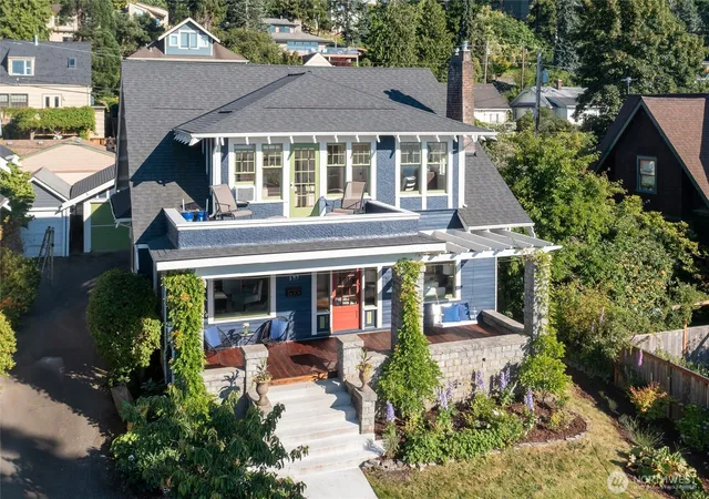 Photo 2 of Single family home for sale at 137 S Forest St, Bellingham, WA 98225 | MLS# NWM2573291 | Listing updated on 2026-09-24