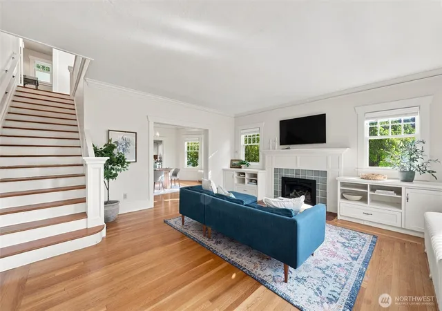 Photo 4 of Single family home for sale at 137 S Forest St, Bellingham, WA 98225 | MLS# NWM2573291 | Listing updated on 2026-09-24