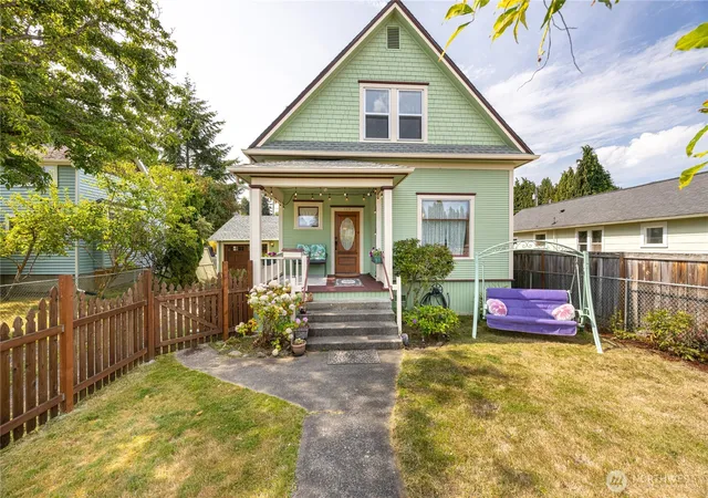 Photo 1 of Sale Pending at 220 W 11th St, Port Angeles, WA 98362 | MLS# NWM2573296 | Listing updated on 2026-09-25