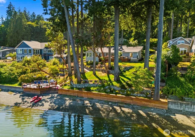 Photo 3 of Sale Pending at 2922 Madrona Beach Rd Nw, Olympia, WA 98502 | MLS# NWM2573302 | Listing updated on 2026-09-28