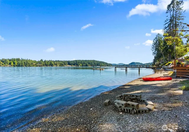 Photo 4 of Sale Pending at 2922 Madrona Beach Rd Nw, Olympia, WA 98502 | MLS# NWM2573302 | Listing updated on 2026-09-28