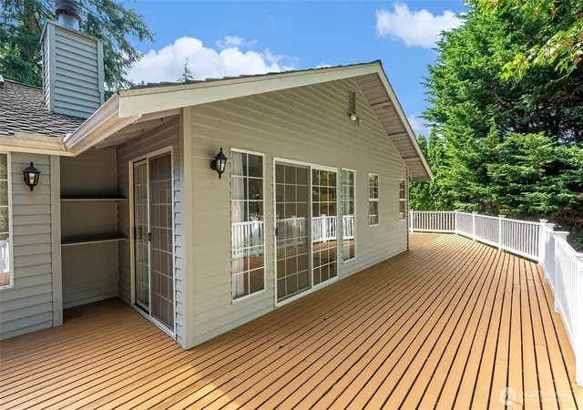 Photo 3 of Sale Pending at 3772 Spring Coulee Rd, Bellingham, WA 98226 | MLS# NWM2573304 | Listing updated on 2026-09-25