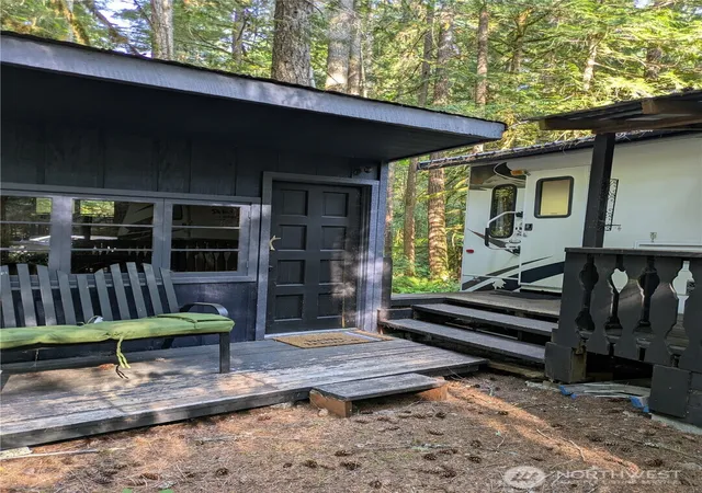 Photo 3 of Single family home for sale at 271 Schinn Canyon Dr, Deming, WA 98244 | MLS# NWM2573311 | Listing updated on 2026-09-25