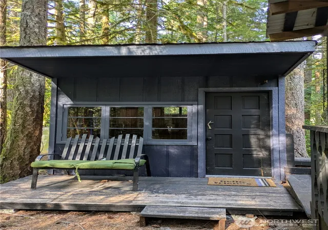 Photo 4 of Single family home for sale at 271 Schinn Canyon Dr, Deming, WA 98244 | MLS# NWM2573311 | Listing updated on 2026-09-25