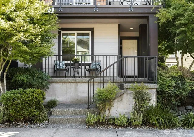 Photo 3 of Townhouse for sale at 10372 156th Pl Ne #101, Redmond, WA 98052 | MLS# NWM2573330 | Listing updated on 2026-09-29