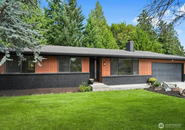 Photo 3 of Single family home for sale at 4221 108th St Se, Everett, WA 98208 | MLS# NWM2573336 | Listing updated on 2026-10-02