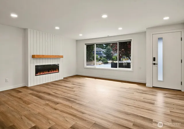 Photo 3 of Single family home for sale at 4221 108Th St Se, Everett, WA 98208 | MLS# NWM2573336 | Listing updated on 2026-10-02