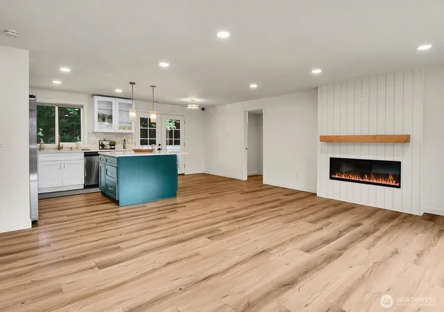 Photo 4 of Single family home for sale at 4221 108Th St Se, Everett, WA 98208 | MLS# NWM2573336 | Listing updated on 2026-10-02