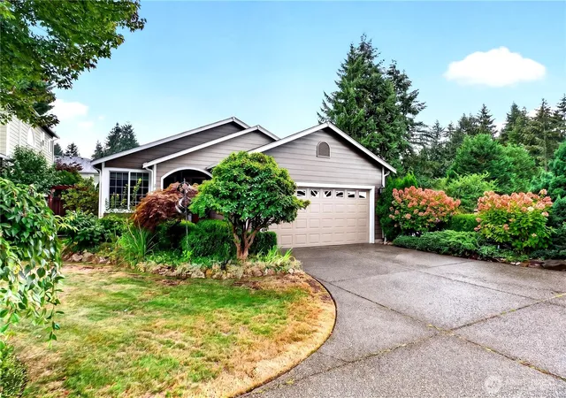 Photo 3 of Single family home for sale at 8922 178th Street Ct E, Puyallup, WA 98375 | MLS# NWM2573338 | Listing updated on 2026-09-24