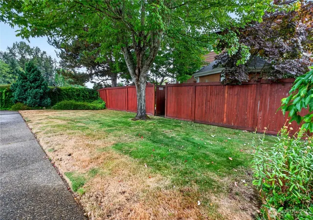 Photo 4 of Single family home for sale at 8922 178th Street Ct E, Puyallup, WA 98375 | MLS# NWM2573338 | Listing updated on 2026-09-24