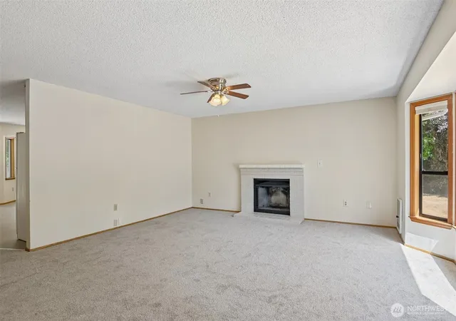 Photo 3 of Single family home for sale at 9003 159Th St E, Puyallup, WA 98375 | MLS# NWM2573352 | Listing updated on 2026-09-24