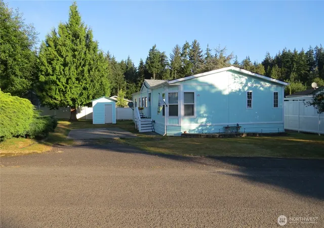 Photo 2 of Manufactured home for sale at 1019 Stanford Dr #20, Cosmopolis, WA 98537 | MLS# NWM2573353 | Listing updated on 2026-09-25