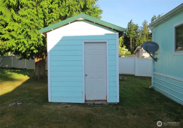 Photo 3 of Manufactured home for sale at 1019 Stanford Dr #20, Cosmopolis, WA 98537 | MLS# NWM2573353 | Listing updated on 2026-09-25