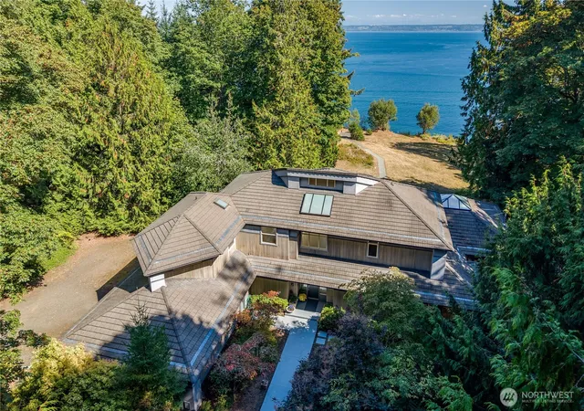 Photo 2 of Single family home for sale at 34302 Pilot Point Rd Ne, Kingston, WA 98346 | MLS# NWM2573358 | Listing updated on 2026-10-01