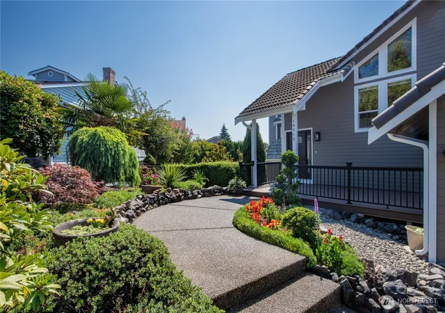 Photo 2 of Single family home for sale at 10010 76th St Sw, Lakewood, WA 98498 | MLS# NWM2573373 | Listing updated on 2026-09-25