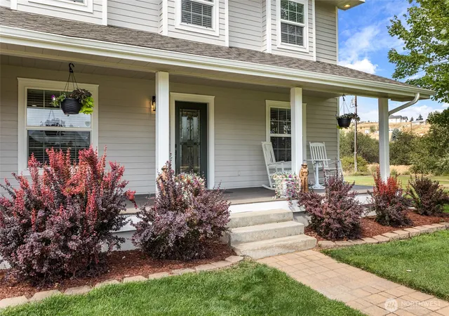 Photo 2 of Single family home for sale at 14434 Cottonwood Canyon Rd, Yakima, WA 98908 | MLS# NWM2573376 | Listing updated on 2026-09-23
