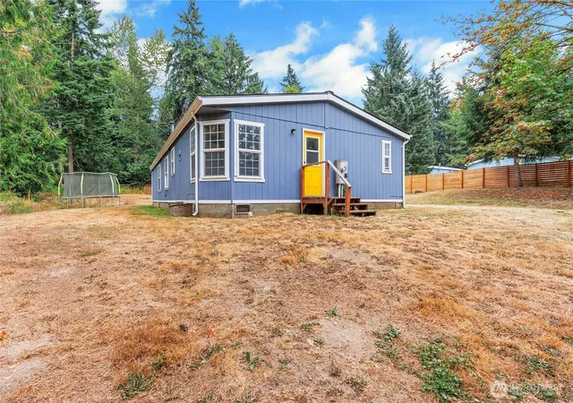 Photo 3 of Manufactured home for sale at 28205 73Rd Ave E, Graham, WA 98338 | MLS# NWM2573377 | Listing updated on 2026-09-25