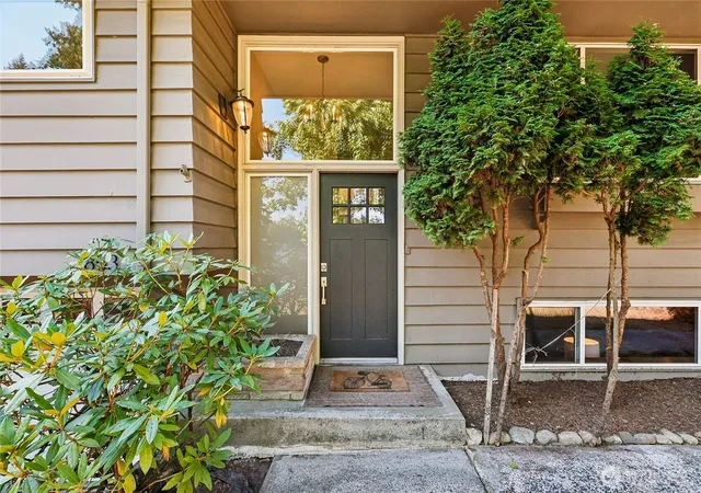 Photo 2 of Sale Pending at 1853 N 200th St, Shoreline, WA 98133 | MLS# NWM2573379 | Listing updated on 2026-09-30